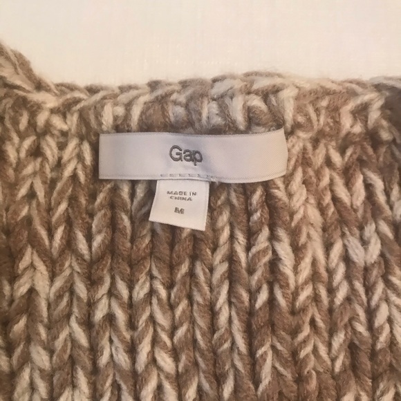 Women’s Gap Vest - Medium - Picture 3 of 5